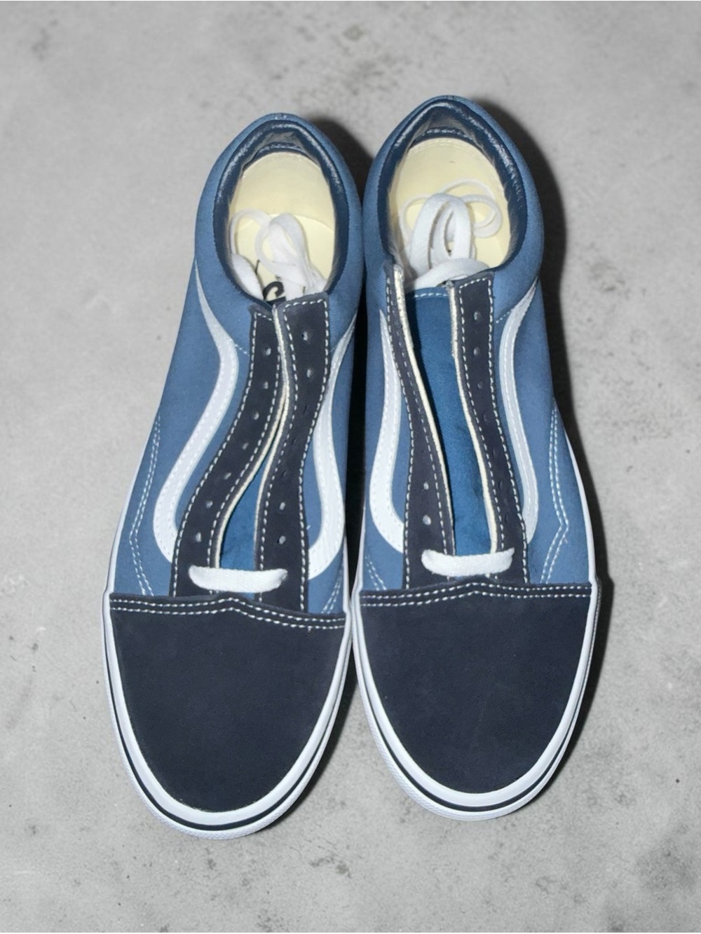 Vans Old Skool Classic Navy & White Sneakers – Men’s 8 / Women’s 9.5